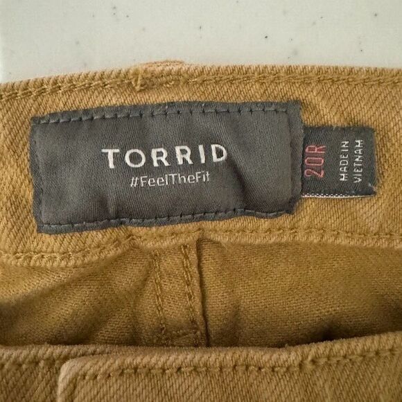 Torrid Feel The Fit 20R Tan Brown Stretch Denim Button Fly Cropped Raw Hem Pants - Picture 6 of 16